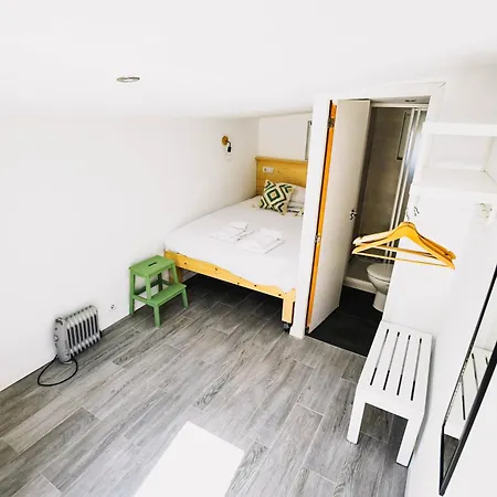 Surf House *