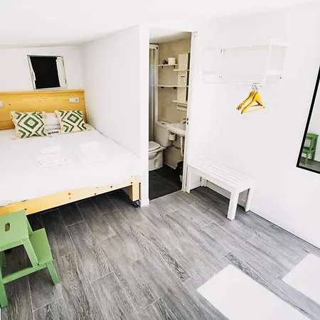 Surf House *