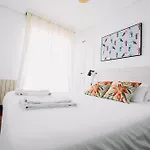 Guest house Surf House *