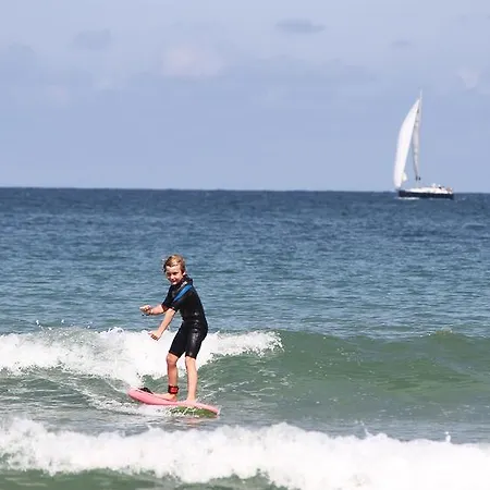 Pensjonat Surf House Loredo
